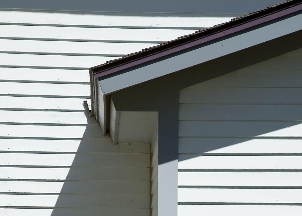 The L-shaped drip edge is the most common design