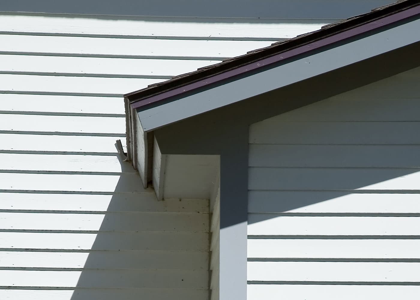 The L-shaped drip edge is the most common design